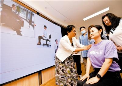 開展禮儀培訓(xùn) 提升服務(wù)水平 會(huì)議及展覽服務(wù)的柔性智慧
